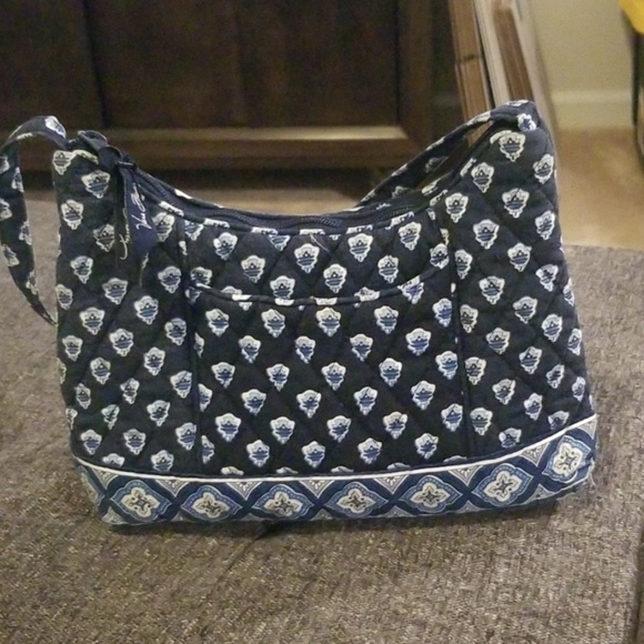 BOGO FREE Vera Bradley mini purse - Picture 2 of 8